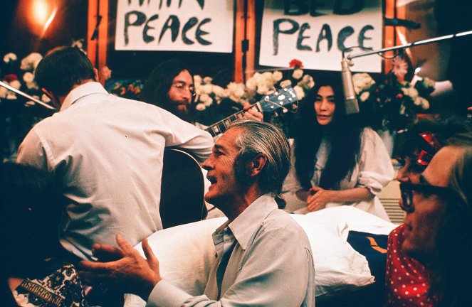 John Lennon: Give Peace a Chance - Photos - John Lennon, Timothy Leary, Yoko Ono