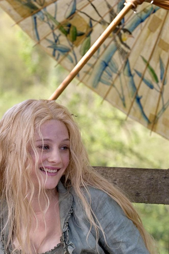 As You Like It - Do filme - Romola Garai