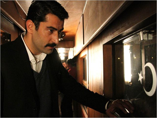 Uzun Hikaye - De la película - Kenan İmirzalıoğlu
