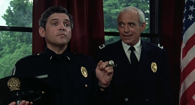 Loca academia de policía - De la película - G. W. Bailey, George R. Robertson