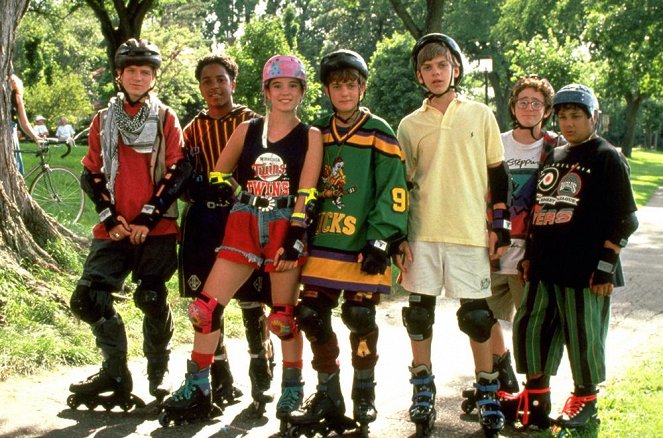 Mighty Ducks 2 - Das Superteam kehrt zurück - Werbefoto - Garette Ratliff Henson, Brandon Quintin Adams, Marguerite Moreau, Joshua Jackson, Vincent LaRusso, Matt Doherty, Shaun Weiss