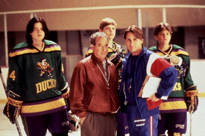 Mighty Ducks 2 - Das Superteam kehrt zurück - Filmfotos - Elden Henson, Michael Tucker, Vincent LaRusso, Emilio Estevez, Joshua Jackson