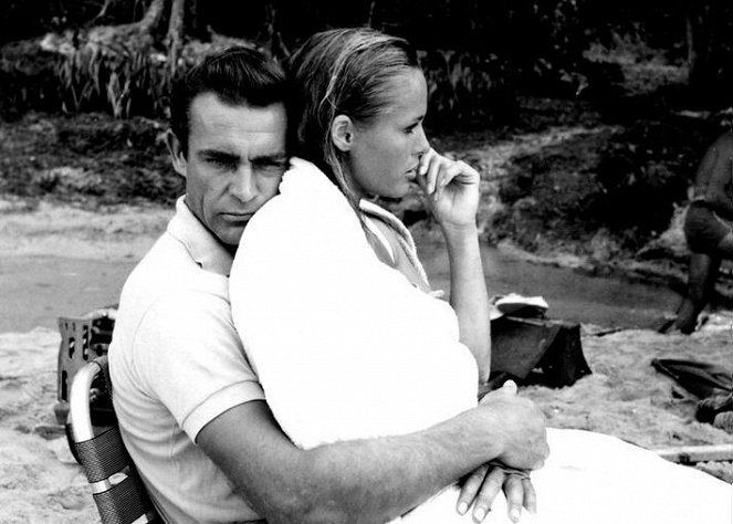 James Bond: Dr. No - Forgatási fotók - Sean Connery, Ursula Andress