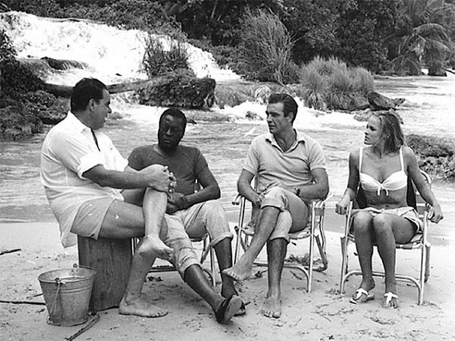 James Bond 007 jagt Dr. No - Dreharbeiten - John Kitzmiller, Sean Connery, Ursula Andress