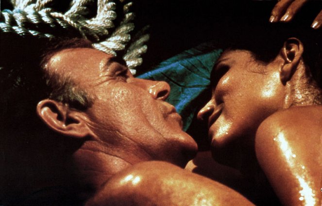Nunca Mais Digas Nunca - Do filme - Sean Connery, Barbara Carrera