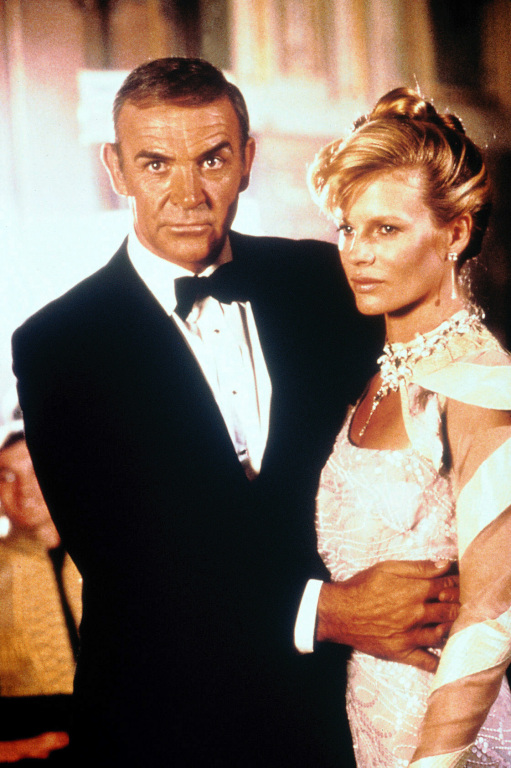 James Bond - Sag niemals nie - Filmfotos - Sean Connery, Kim Basinger