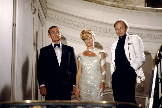 James Bond - Sag niemals nie - Filmfotos - Sean Connery, Kim Basinger, Klaus Maria Brandauer