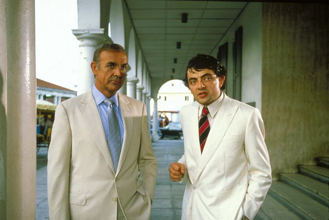 James Bond - Sag niemals nie - Filmfotos - Sean Connery, Rowan Atkinson