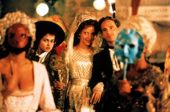 Miłość i śmierć w Wenecji - Z filmu - Helena Bonham Carter, Alison Elliott, Linus Roache