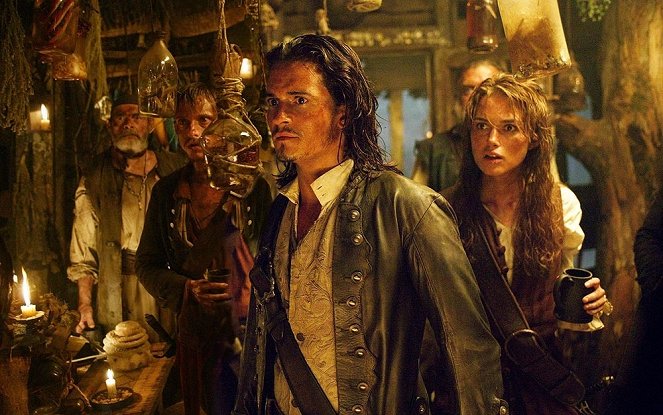 Piráti z Karibiku: Truhla mrtvého muže - Z filmu - David Bailie, Mackenzie Crook, Orlando Bloom, Keira Knightley