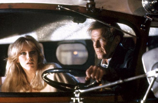 A View to a Kill - Van film - Tanya Roberts, Roger Moore