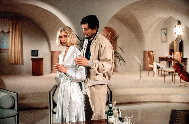James Bond - Der Hauch des Todes - Filmfotos - Maryam d'Abo, Timothy Dalton