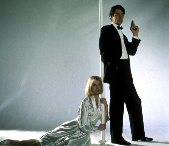 James Bond 007 - Der Hauch des Todes - Werbefoto - Maryam d'Abo, Timothy Dalton