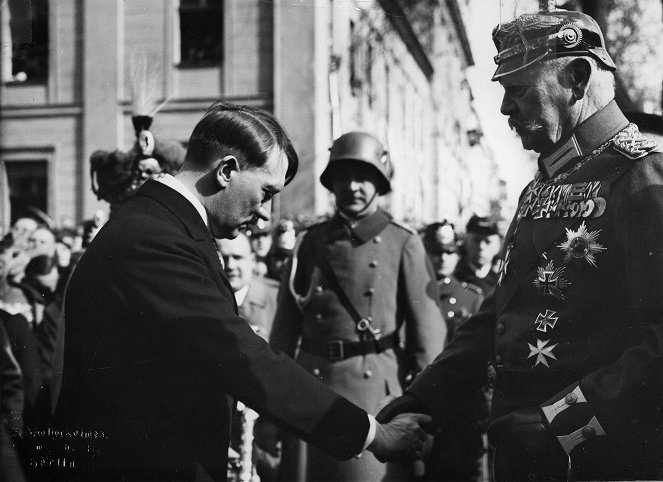 Hindenburg und Hitler - Filmfotos - Adolf Hitler, Paul von Hindenburg