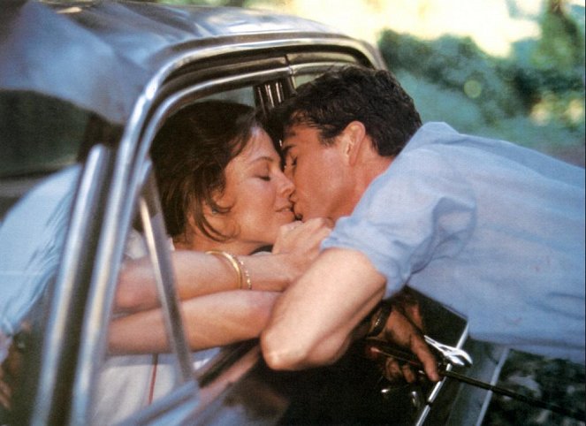 The Year of Living Dangerously - Photos - Sigourney Weaver, Mel Gibson