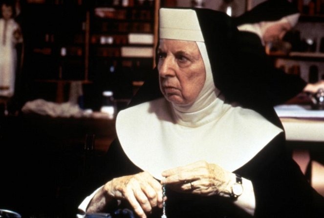 Sister Act: una monja de cuidado - De la película - Mary Wickes