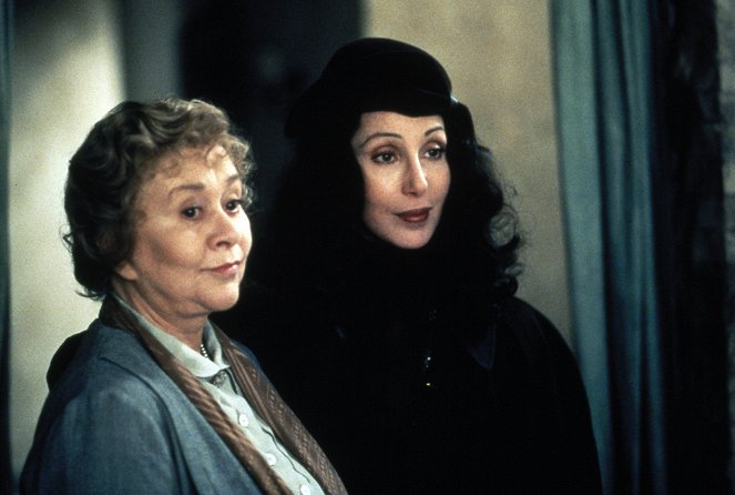 Tea Mussolinivel - Filmfotók - Joan Plowright, Cher