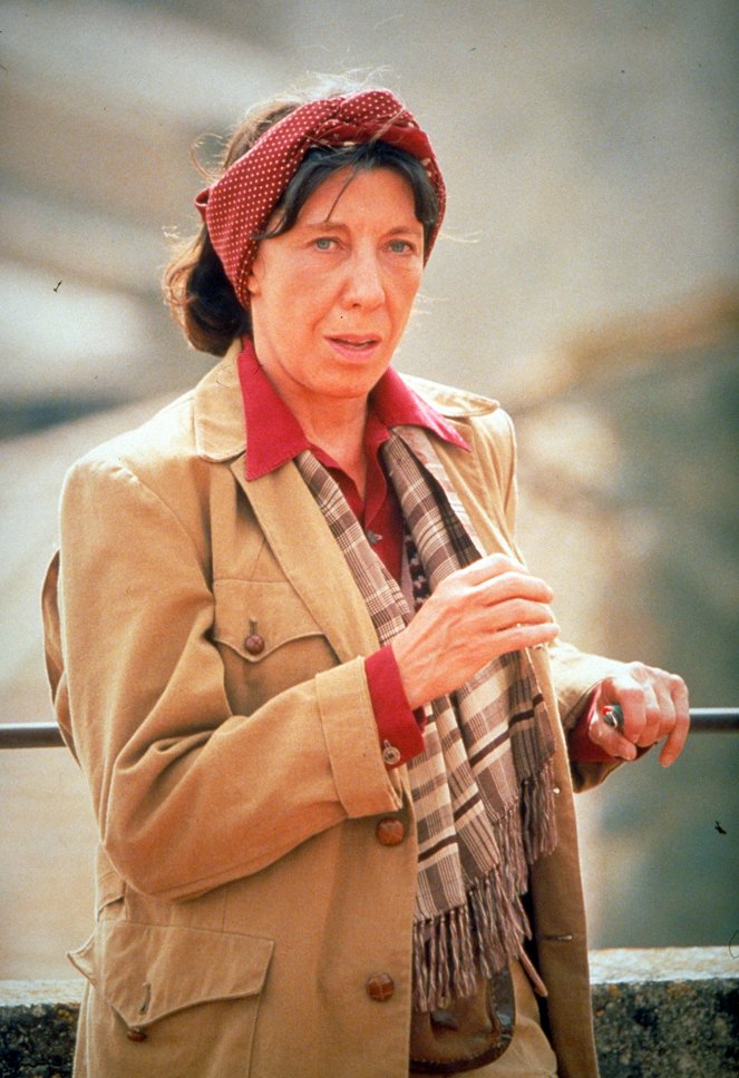 Tea with Mussolini - Photos - Lily Tomlin