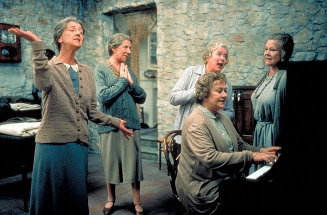 Tea Mussolinivel - Filmfotók - Joan Plowright, Judi Dench