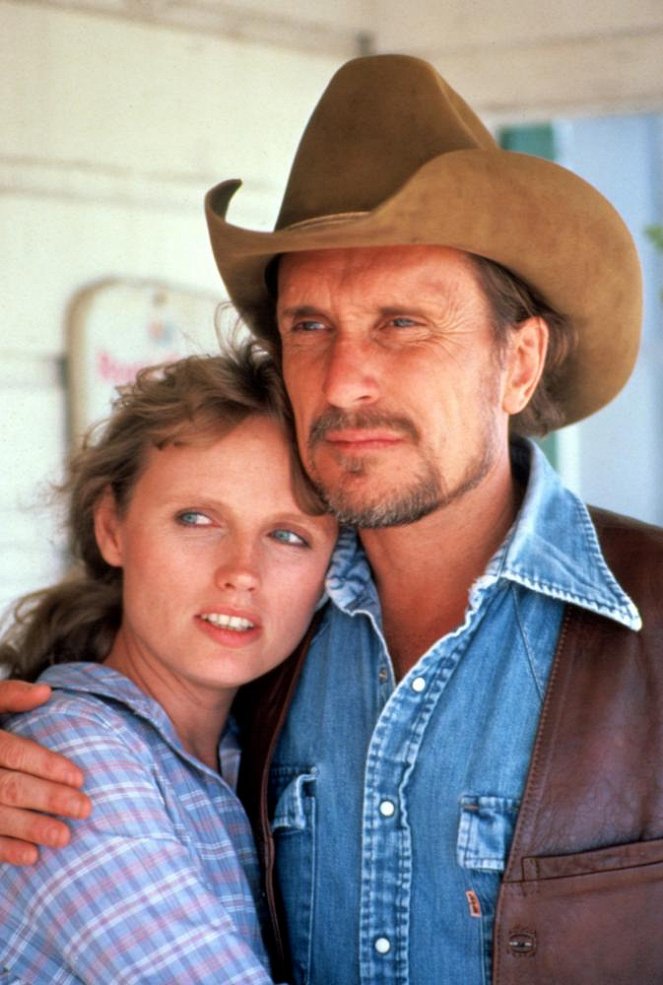 Gracias y favores - De la película - Tess Harper, Robert Duvall