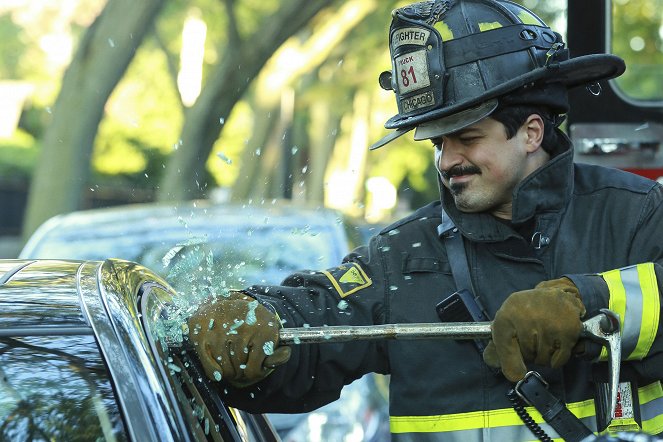 Chicago Fire - Season 2 - Die Problemwache - Filmfotos - Yuriy Sardarov