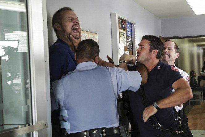 Chicago Fire - Prove It - Photos - Taylor Kinney