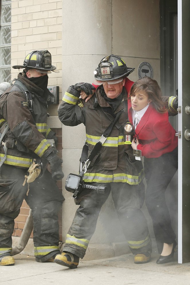 Chicago Fire - Shoved in My Face - Photos - Christian Stolte