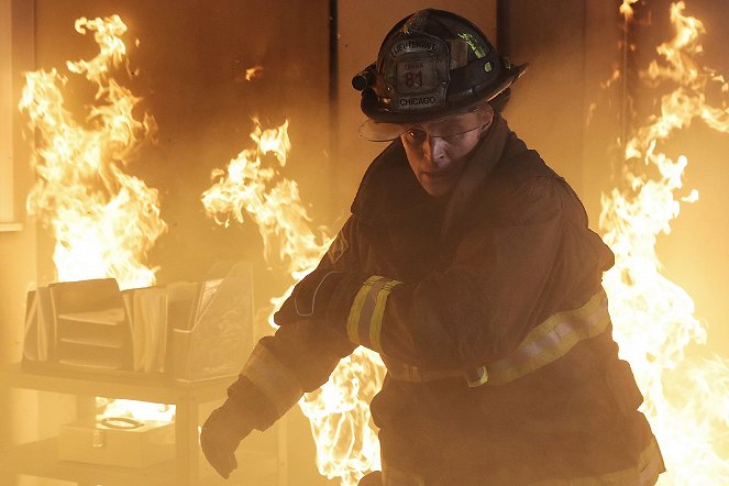 Chicago Fire - Shoved in My Face - Photos - Jesse Spencer