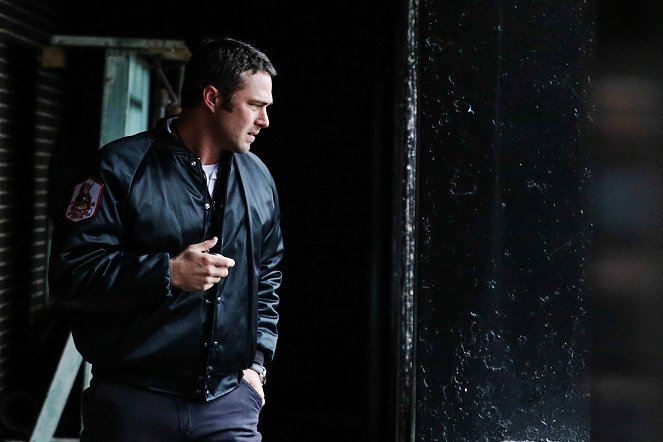Chicago Fire - Shoved in My Face - Photos - Taylor Kinney