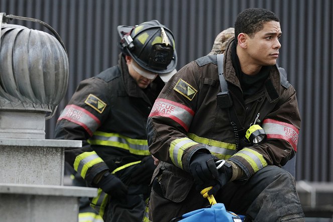 Chicago Fire - Out with a Bang - Van film - Charlie Barnett