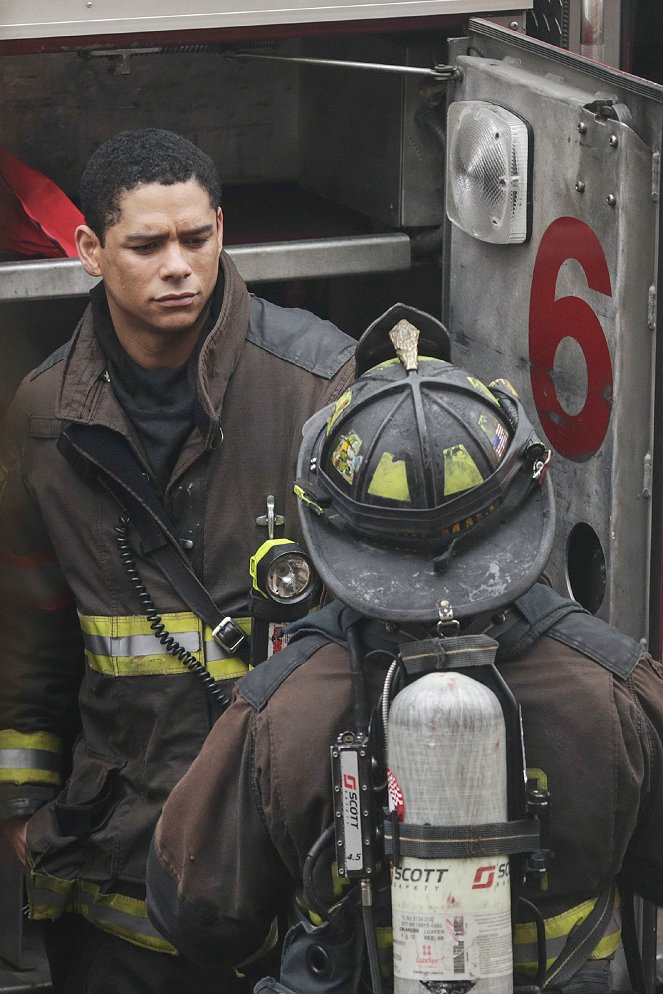 Chicago Fire - Season 2 - Out with a Bang - Photos - Charlie Barnett