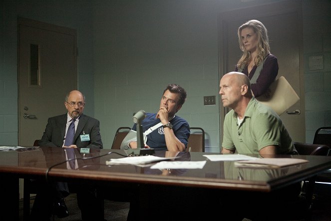Fuego cruzado - De la película - Richard Schiff, Josh Duhamel, Bruce Willis, Bonnie Somerville