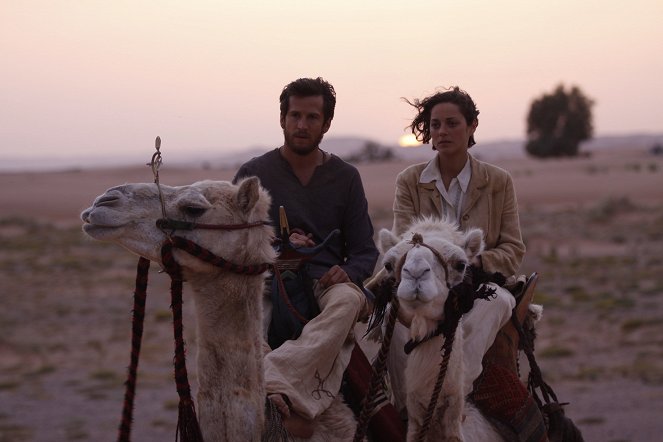 Niebo nad Saharą - Z filmu - Guillaume Canet, Marion Cotillard