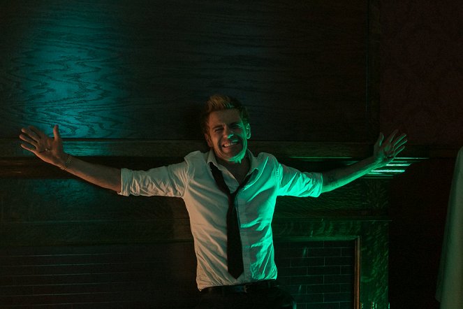 Constantine - A Whole World Out There - Do filme - Matt Ryan
