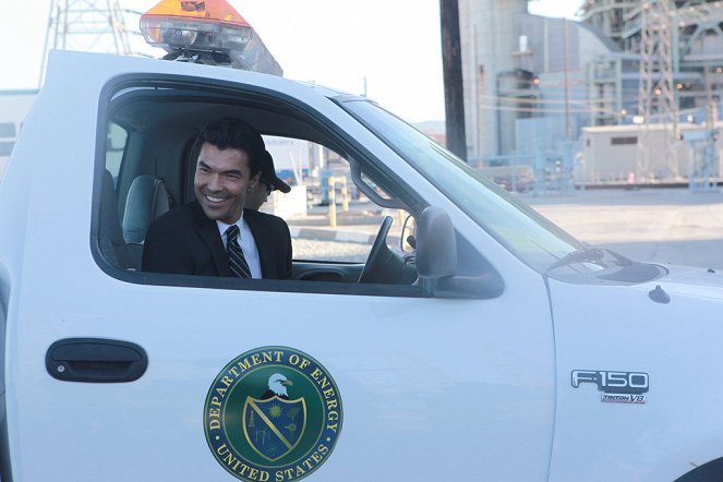 The Event - Turnabout - Van de set - Ian Anthony Dale