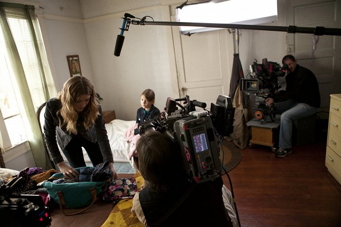 The Event - Turnabout - Making of - Sarah Roemer