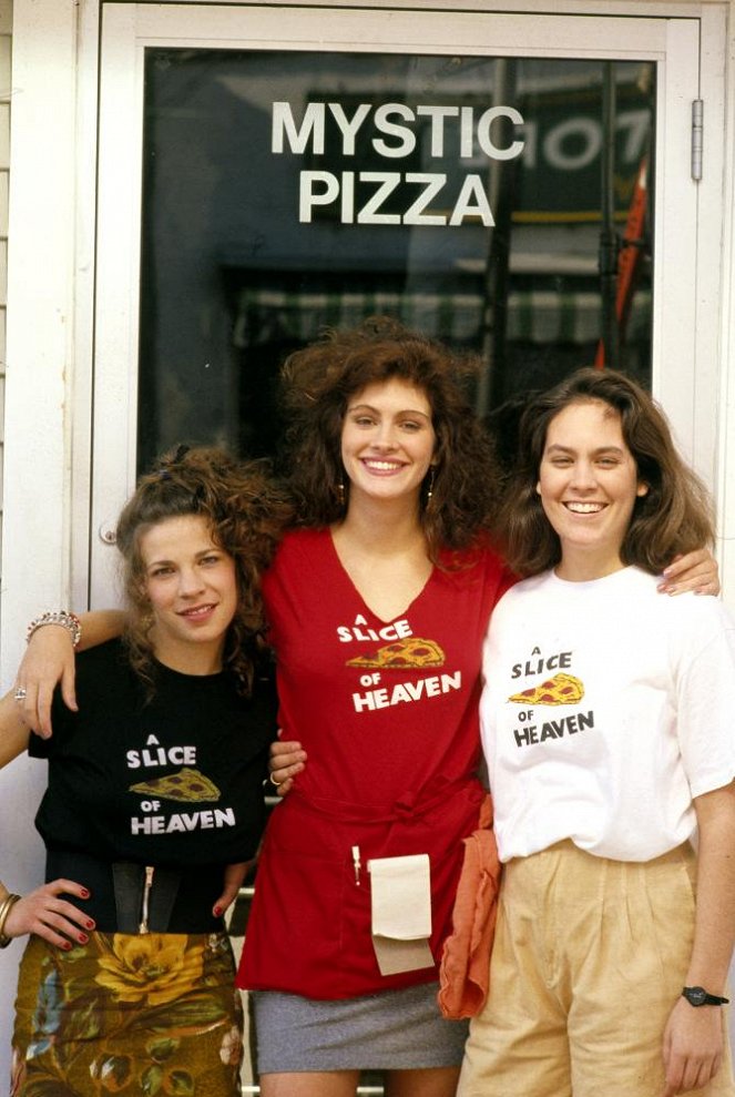 Mystic Pizza - Promo - Lili Taylor, Julia Roberts, Annabeth Gish