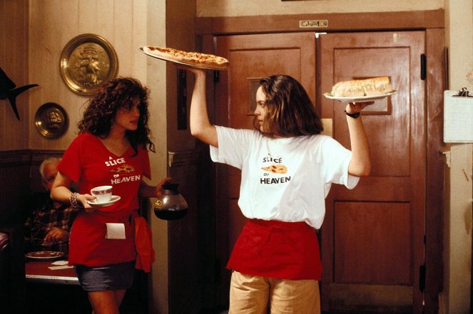 Mystic Pizza - Kuvat elokuvasta - Julia Roberts, Annabeth Gish