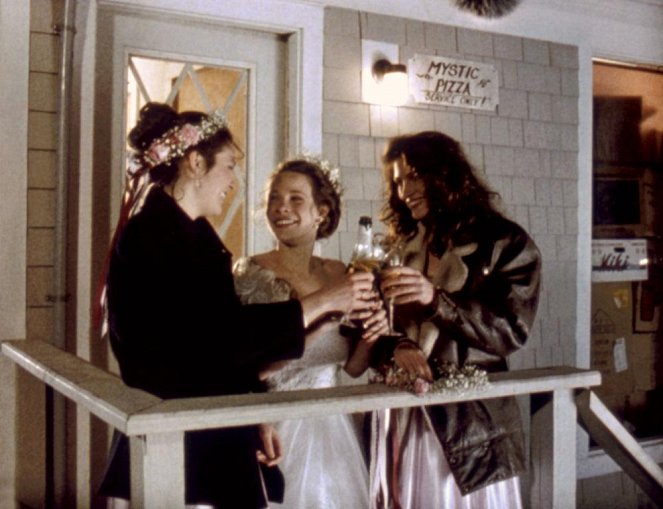 Mystic Pizza - Van film - Annabeth Gish, Lili Taylor, Julia Roberts