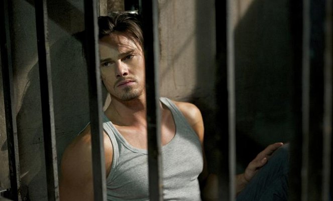 Beauty and the Beast - Season 1 - Out of Control - Photos - Jay Ryan