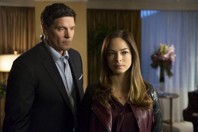 Beauty and the Beast - Season 2 - Father Knows Best - Photos - Kristin Kreuk