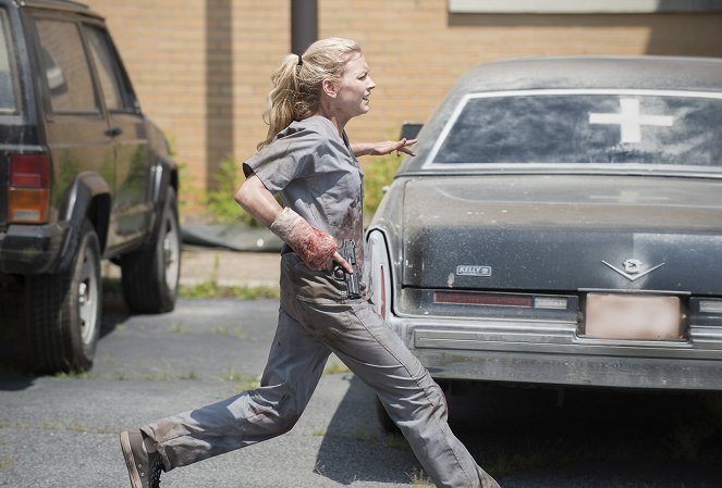 The Walking Dead - Season 5 - Slabtown - Photos - Emily Kinney
