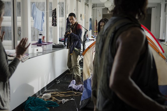 The Walking Dead - Season 5 - Consumed - Photos - Tyler James Williams