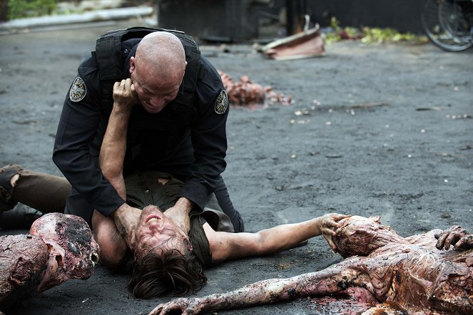 The Walking Dead - Crossed - Photos