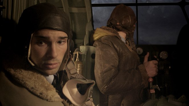 WWII Air Crash Detectives - Do filme