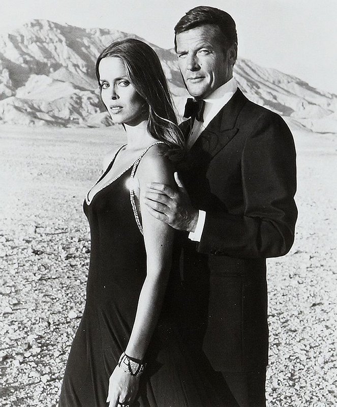 007 - rakastettuni - Promokuvat - Barbara Bach, Roger Moore