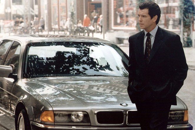 Zítřek nikdy neumírá - Z filmu - Pierce Brosnan