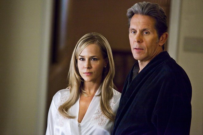 Ricochet - Photos - Julie Benz, Gary Cole