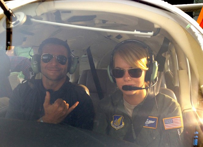Aloha - Van de set - Bradley Cooper, Emma Stone