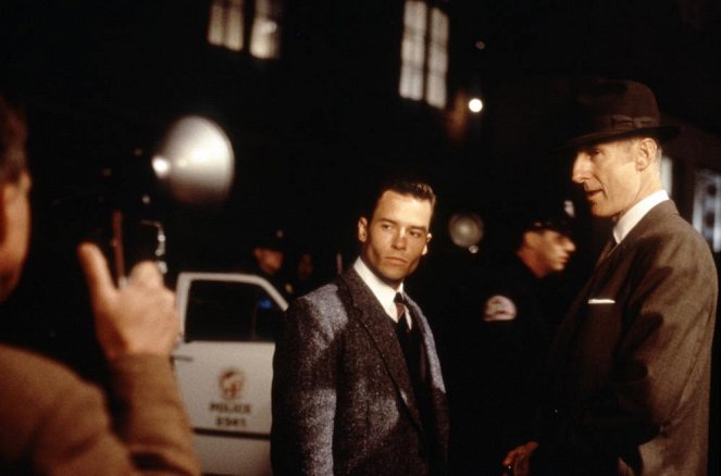 L.A. Confidential - Filmfotos - Guy Pearce, James Cromwell